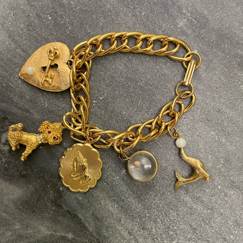 Vintage Gold Charm Bracelet - Picture 10 of 10